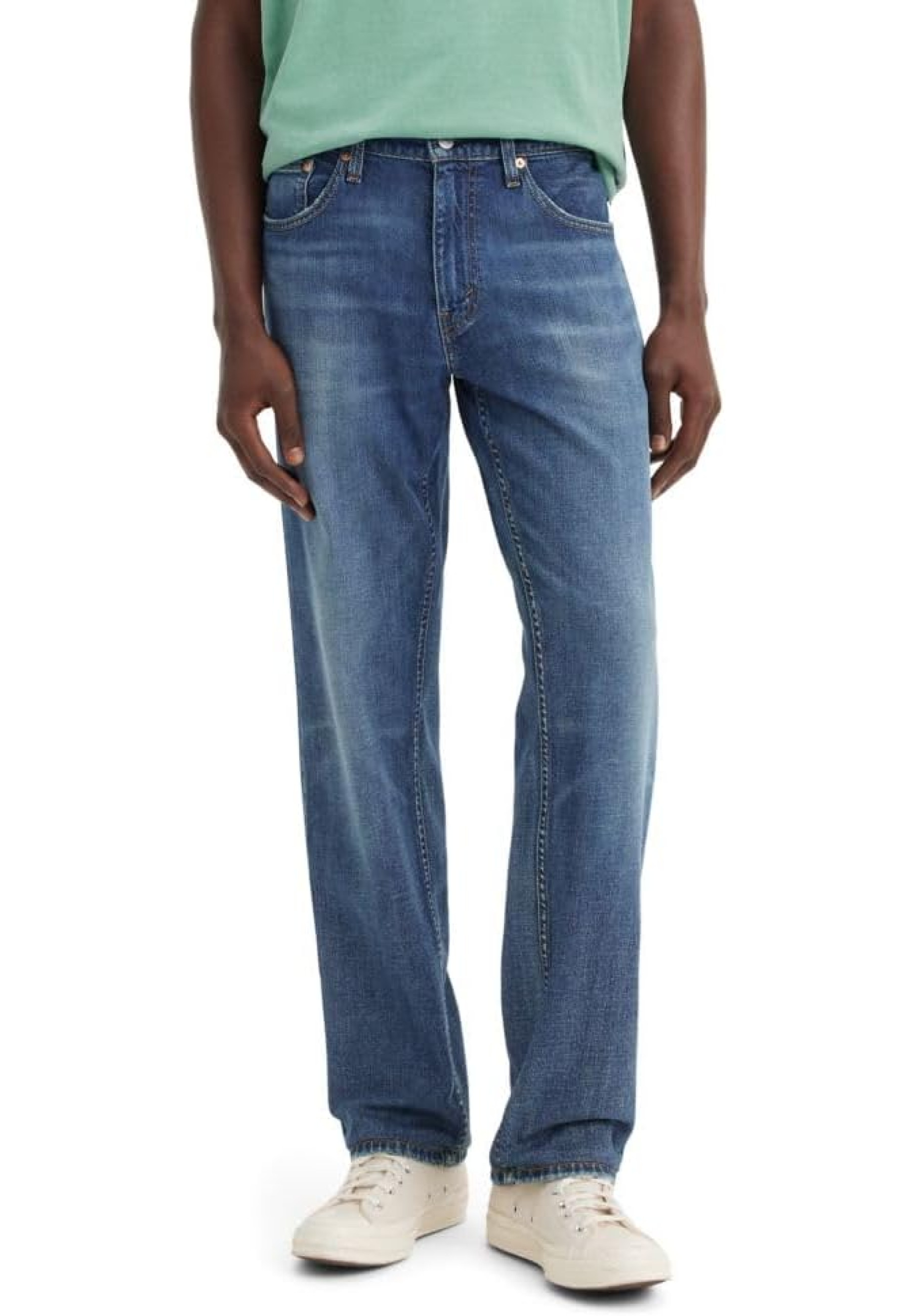 Образ з джинсами Levi's 559 Relaxed Straight Fit Mystery Man та Merrell кросівками 2026