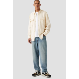 Образ с джинсами Levi's 568 Loose Linen+ Denim At The Laundromat на летней прогулке 2026