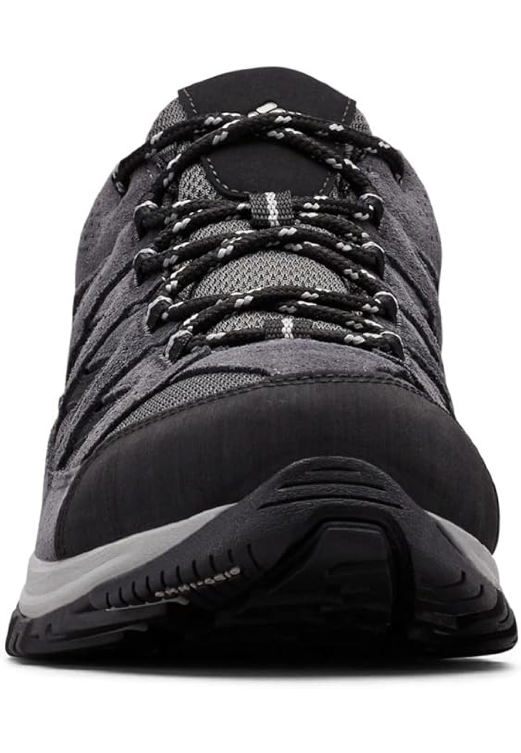 Образ з кросівками Columbia Crestwood Hiking Shark/Grey та джинсами для активного трекінгу 2026