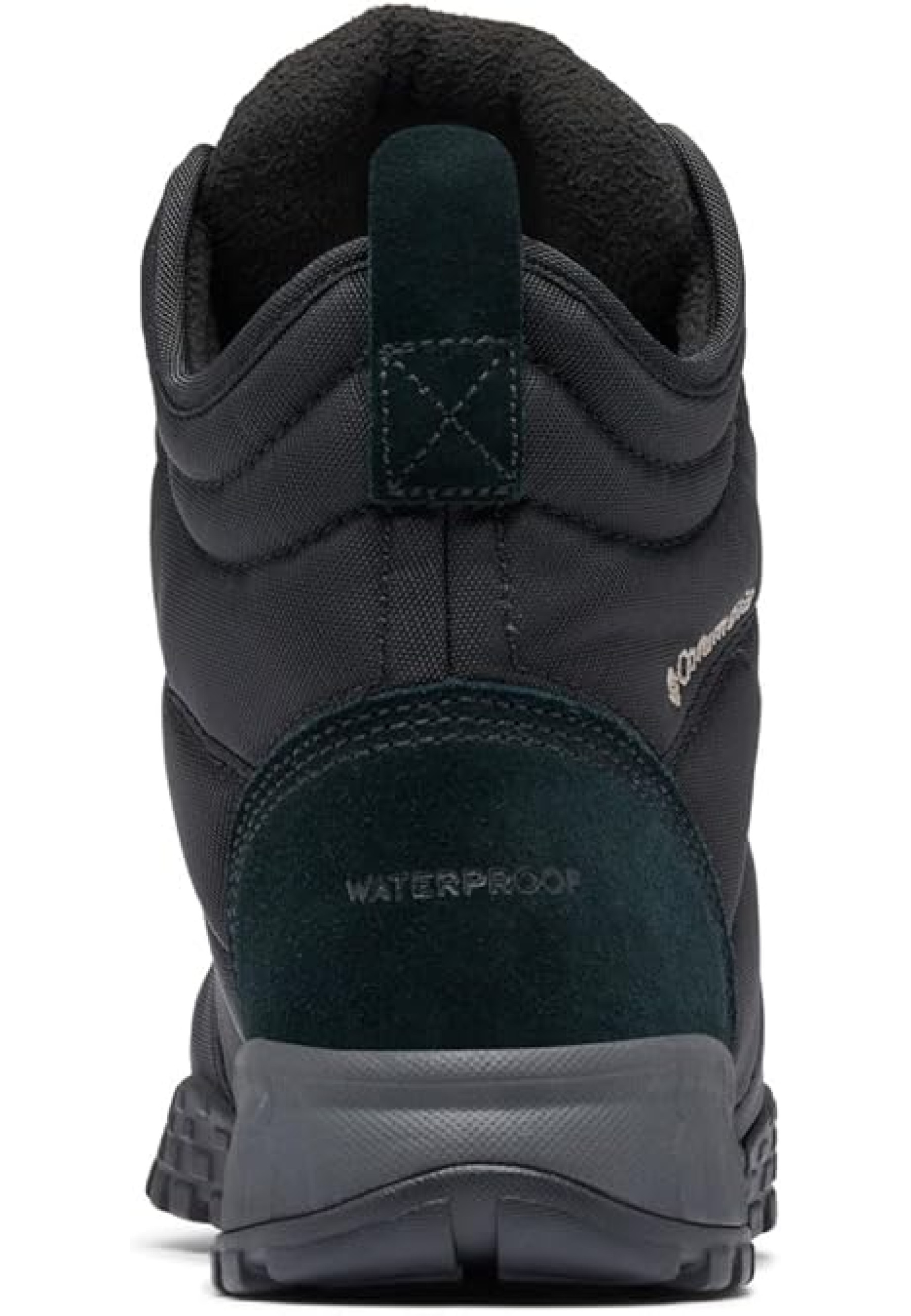 Образ с ботинками Columbia Fairbanks Omni-Heat Black/Titanium II на снегу и льду 2026