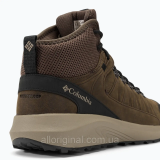 Outfit with Columbia Trailstorm Mid Waterproof Hiking Shoes Cordovan/Black and jeans for 2025 hiking