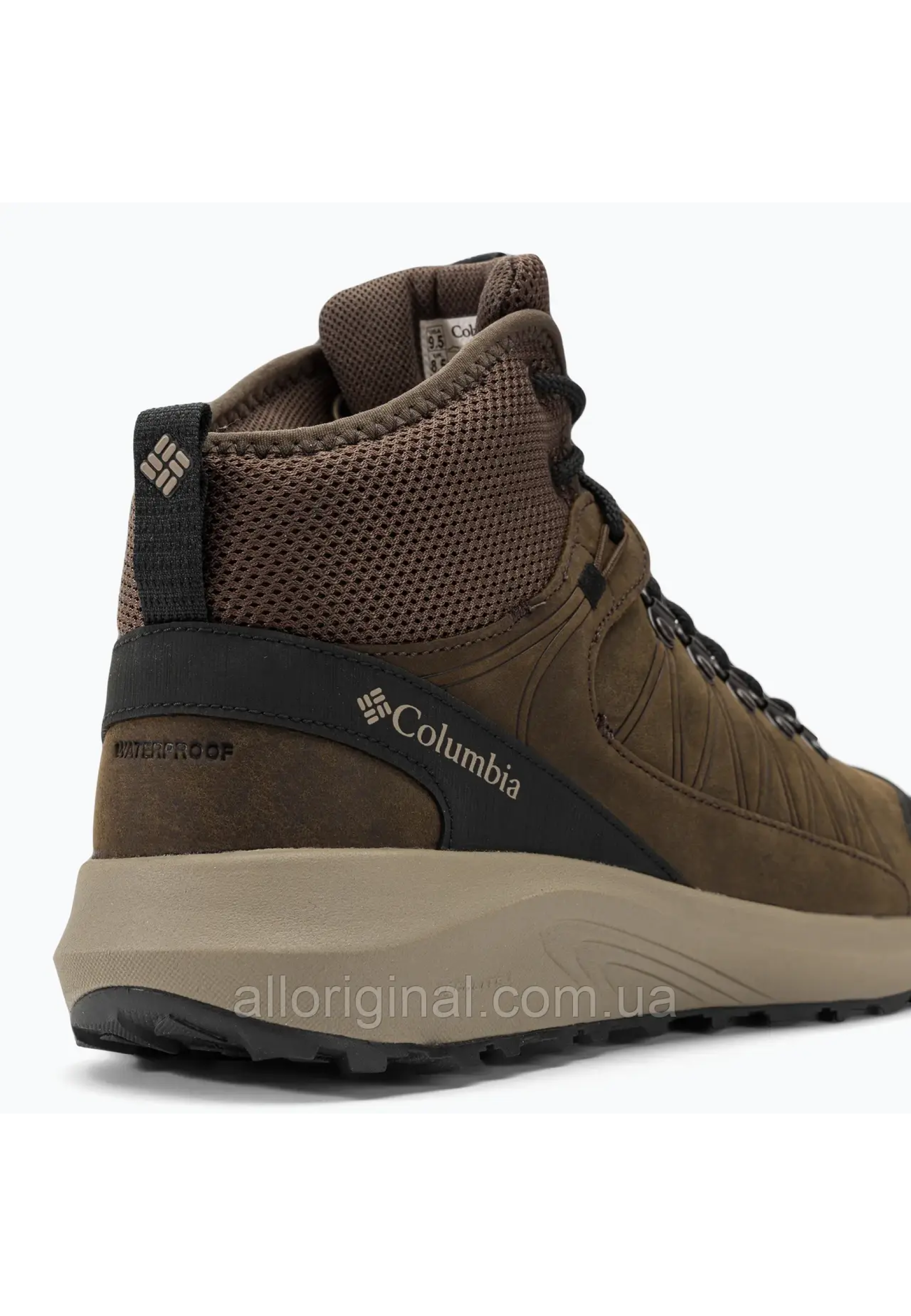 Outfit with Columbia Trailstorm Mid Waterproof Hiking Shoes Cordovan/Black and jeans for 2025 hiking