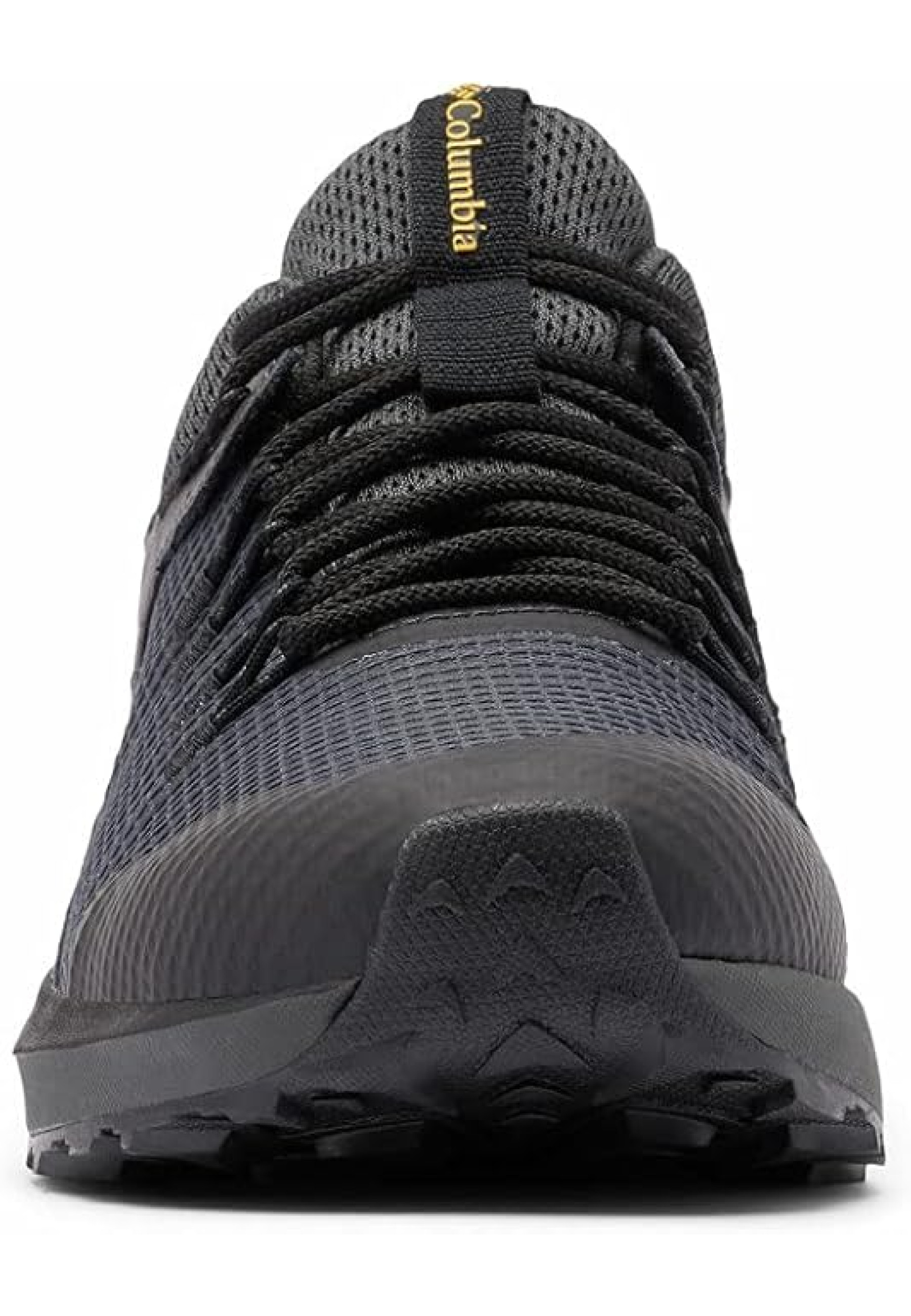 Образ с кроссовками Columbia Trailstorm Waterproof Wide Dark Grey/Bright Gold на мокрой горной тропе 2026