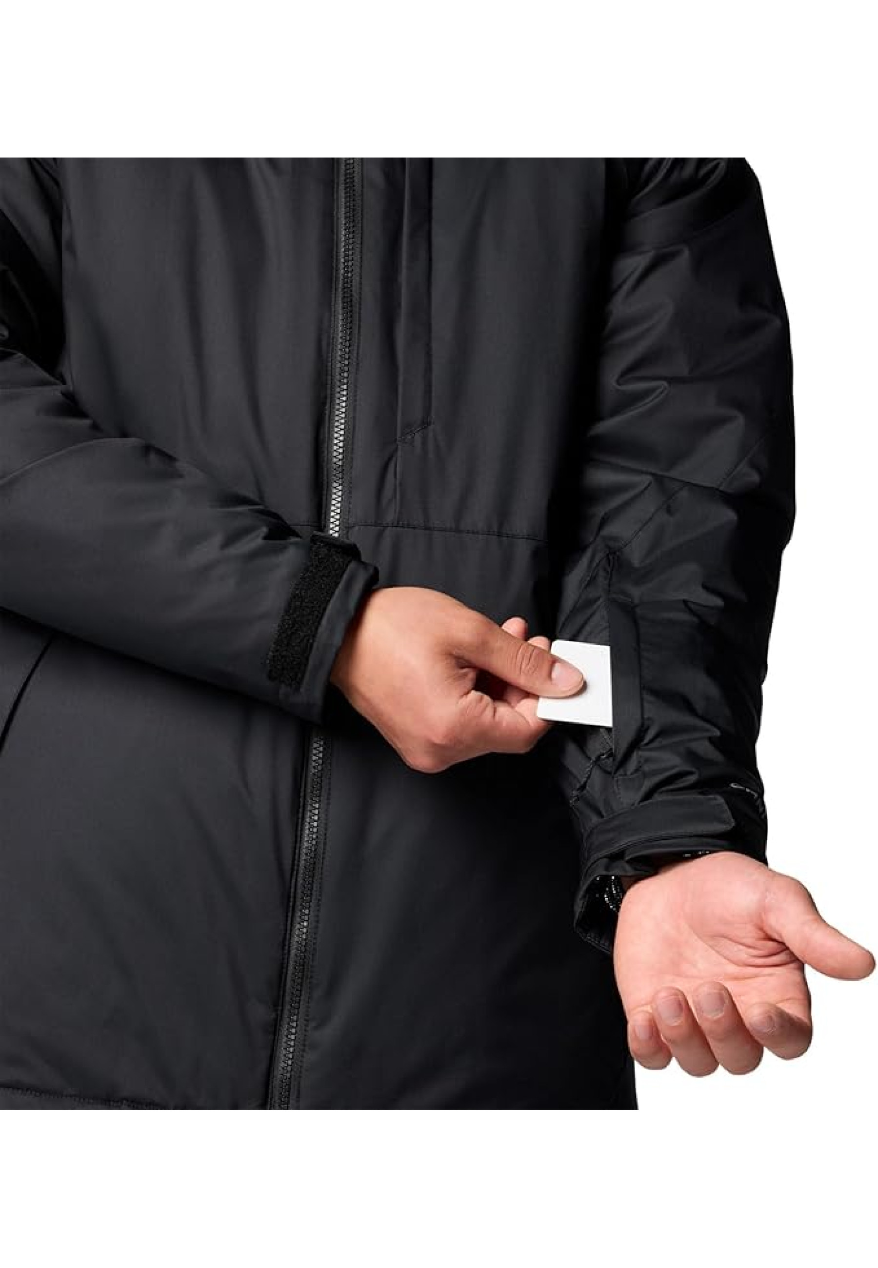 Образ з курткою Columbia Snowy Summit Jacket Dark на сніговій стежці Карпат 2026