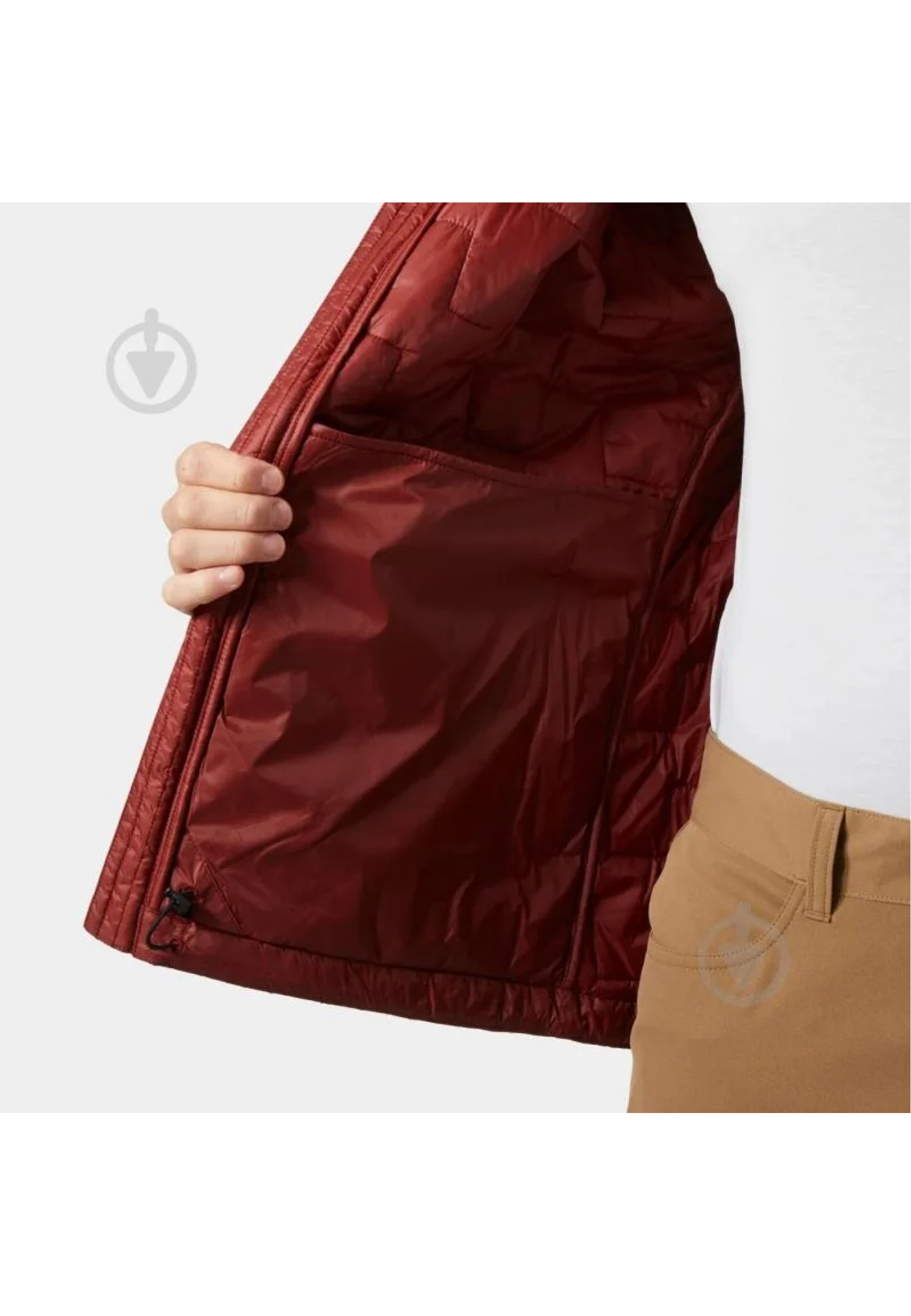 Зимний образ с курткой Helly Hansen LIFALOFT Hooded Insulator Mars Red и джинсами 2025