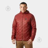 Зимний образ с курткой Helly Hansen LIFALOFT Hooded Insulator Mars Red и джинсами 2025