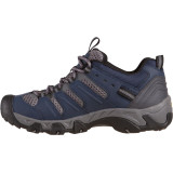 Образ з кросівками KEEN Koven WP Men Blue/Grey та джинсами для активного стилю 2026
