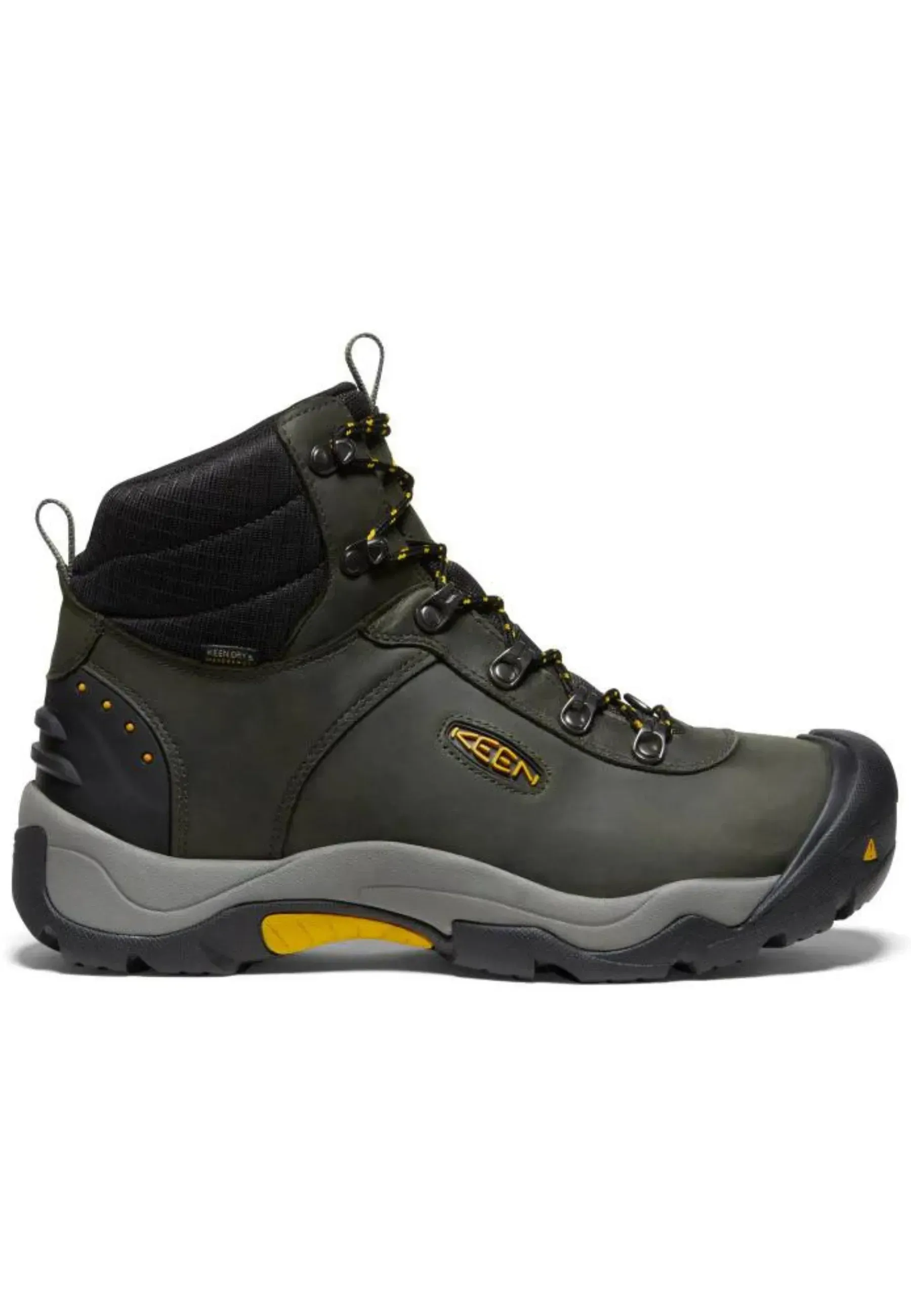 Hiking outfit with KEEN Revel III Mid Waterproof Magnet/Tawny Olive boots in mountains 2026