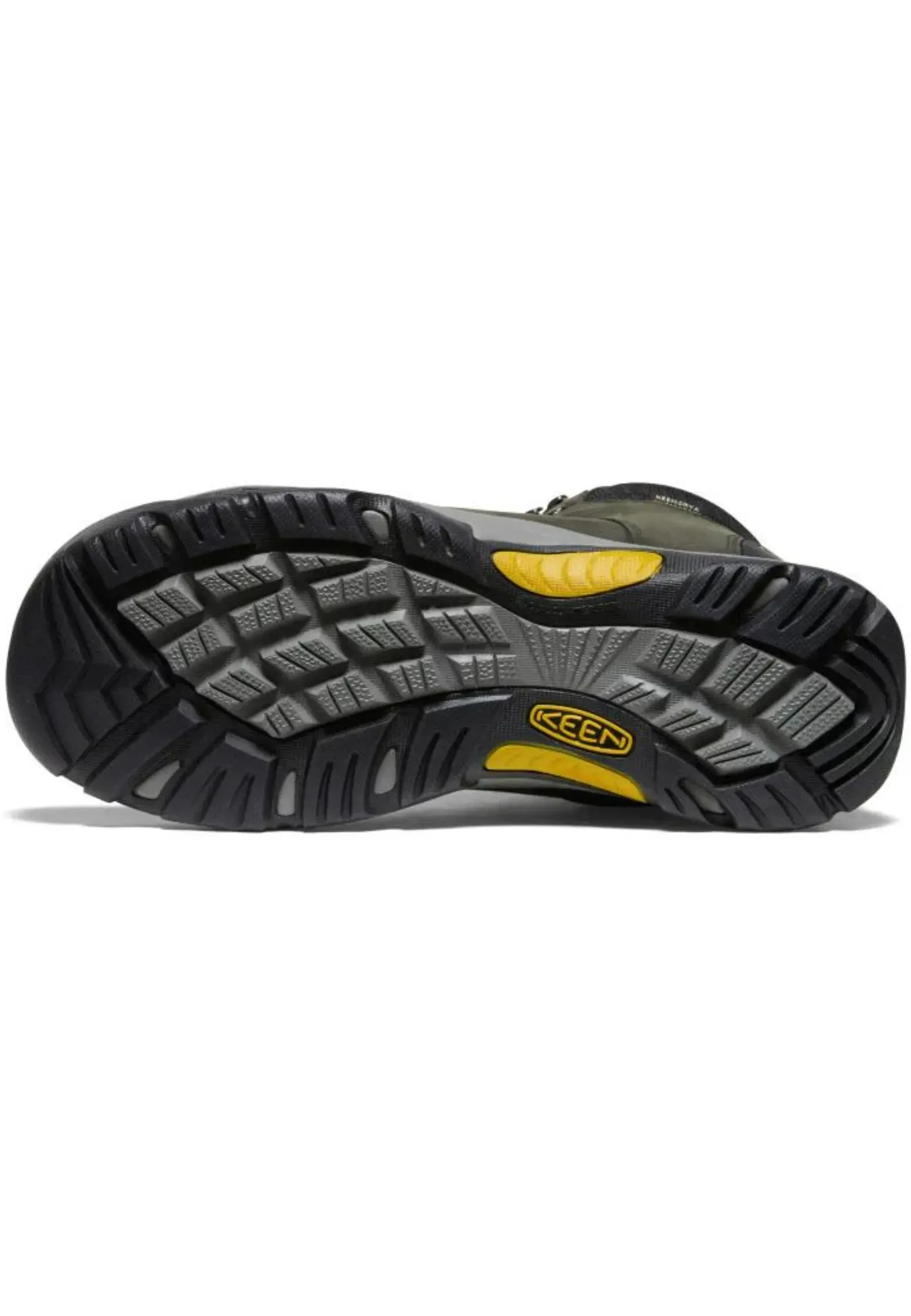 Hiking outfit with KEEN Revel III Mid Waterproof Magnet/Tawny Olive boots in mountains 2026