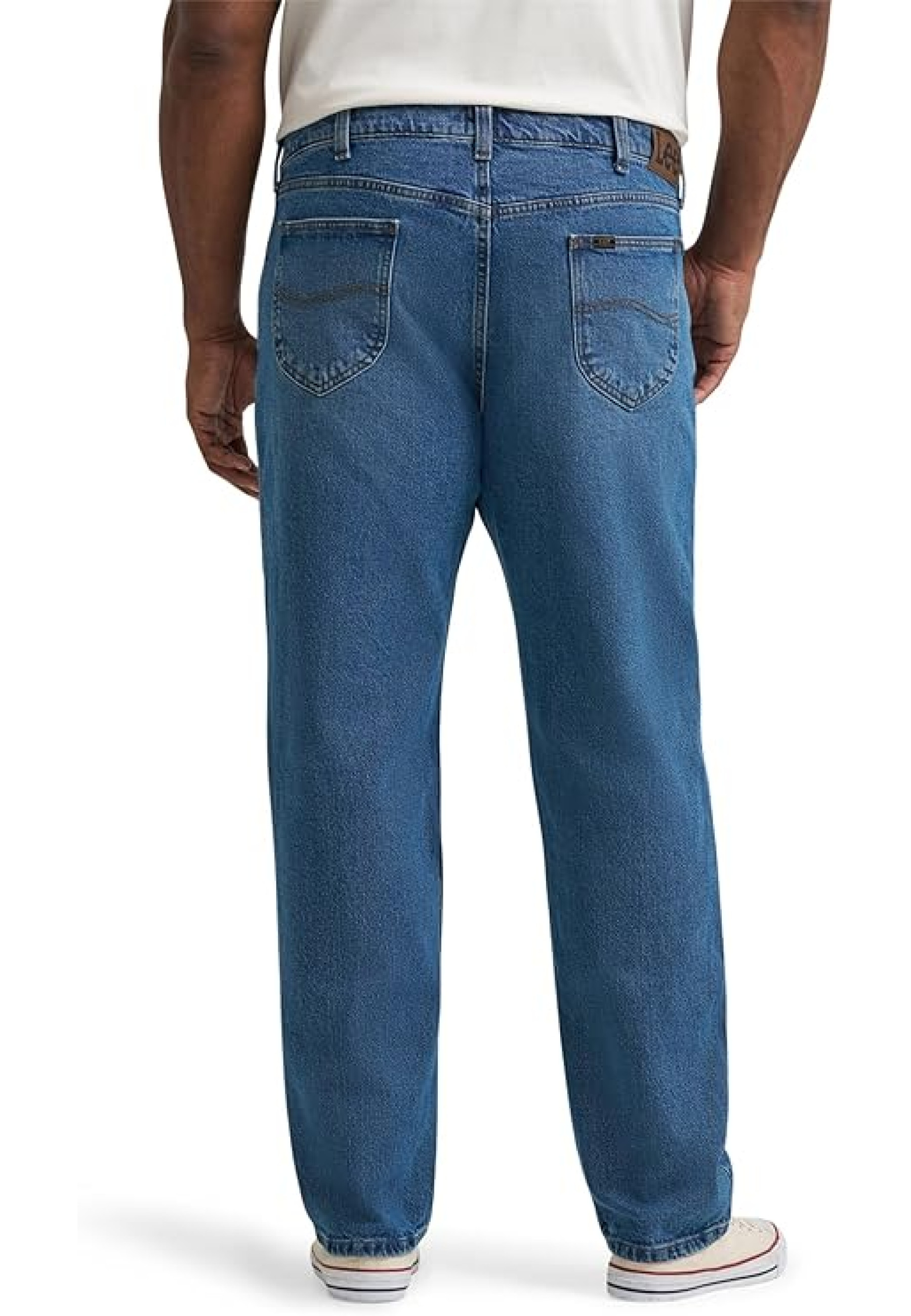 Lee Men's Legendary Regular Straight Jean Henderson in casual everyday look