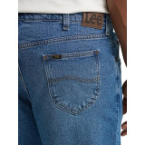Lee Men's Legendary Regular Straight Jean Henderson in casual everyday look