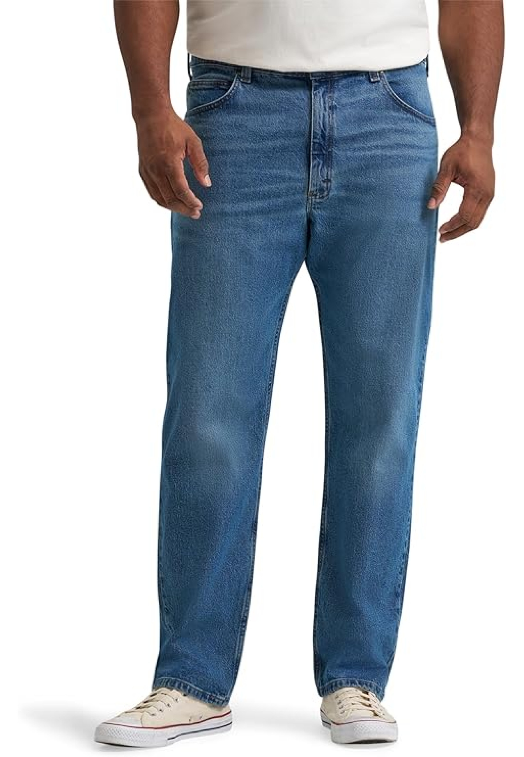 Lee Men's Legendary Regular Straight Jean Henderson in casual everyday look