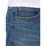 Outfit with Lee Legendary Slim Straight Indy jeans and shoes 2025