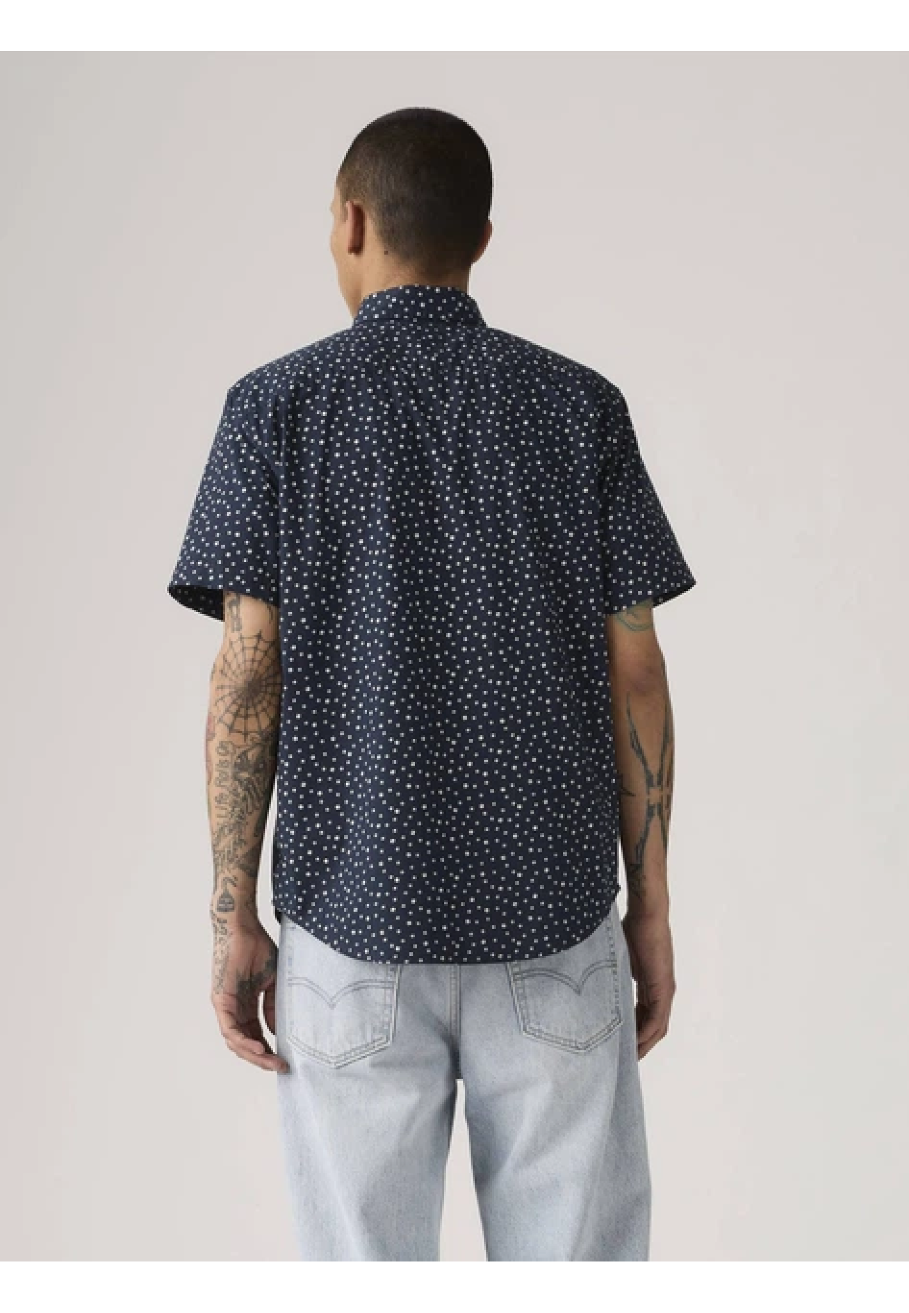 Мужская сорочка Levi's Short-sleeve Classic Standard Fit Kieran Geo Print Navy Blazer - Blue в casual образе