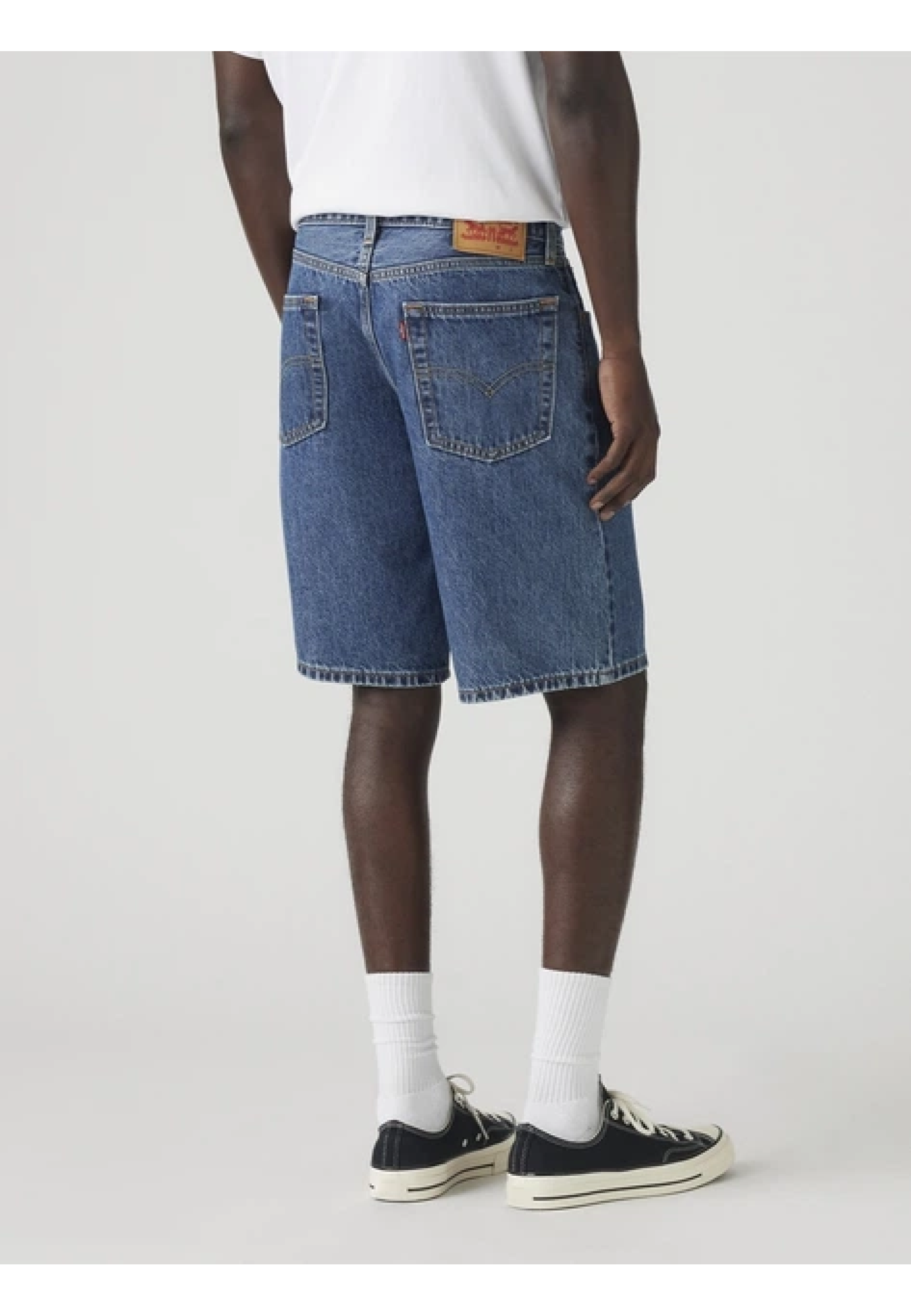 Мужские шорты Levi's 454 Relaxed Fit 10" Top The Charts в летнем образе 2026