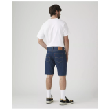 Мужские шорты Levi's 501 Original Fit Lightweight 9" Late Edition в повседневном образе
