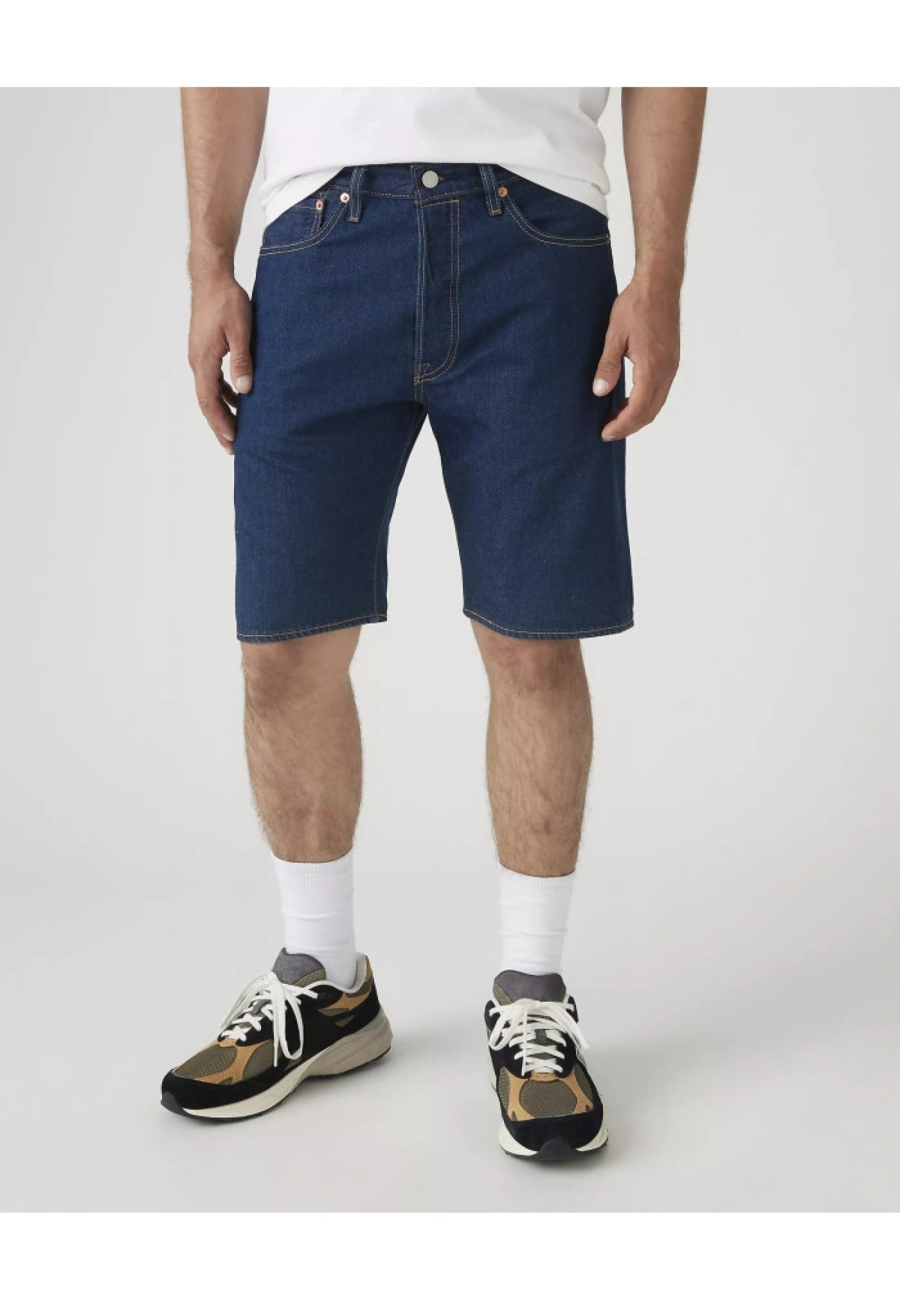 Мужские шорты Levi's 501 Original Fit Lightweight 9" Late Edition в повседневном образе
