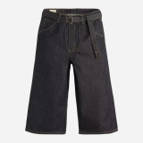 Образ с джинсовыми шортами Levi’s Twisted Baggy CAPRI Twist And Sew на летней прогулке 2026