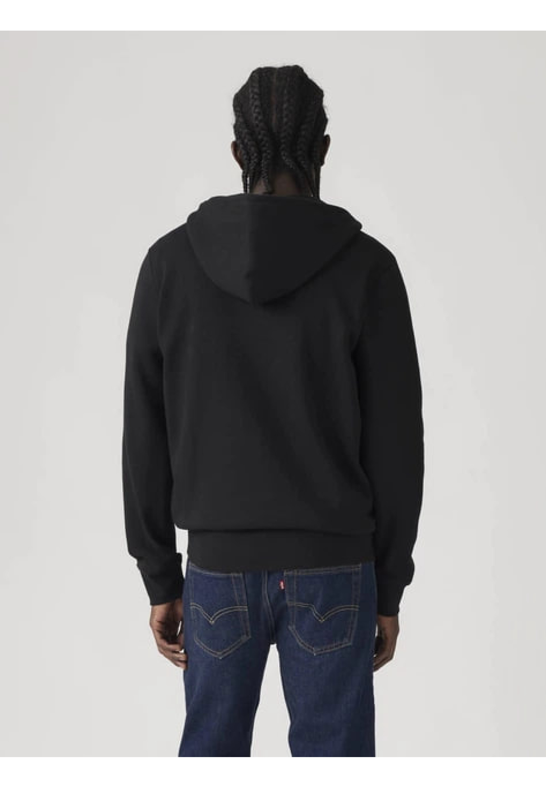 Чоловіча толстовка Levi's Zip-up Hoodie Mineral Black у повсякденному образі з джинсами