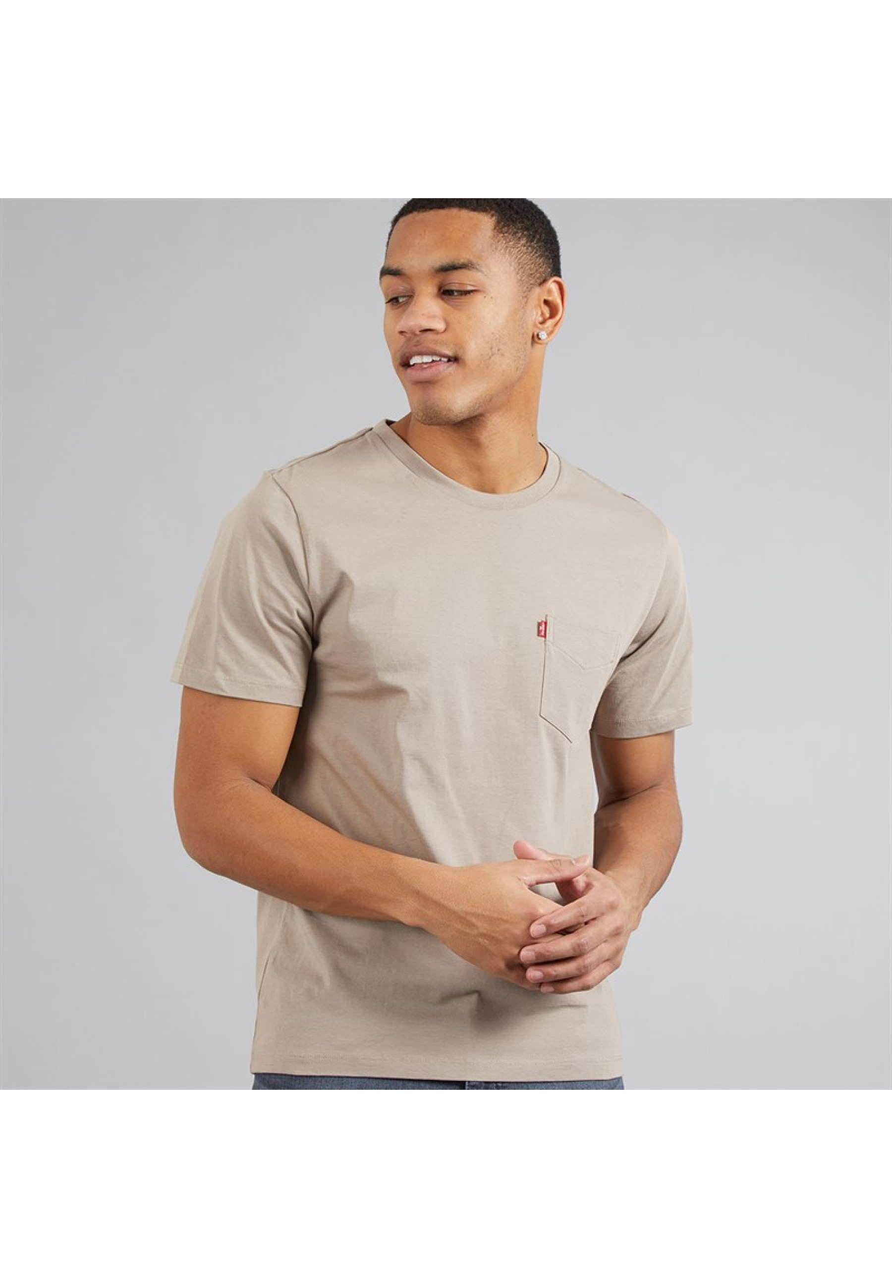 Чоловіча футболка Levi's Classic Pocket T-shirt у кольорі Fungi White