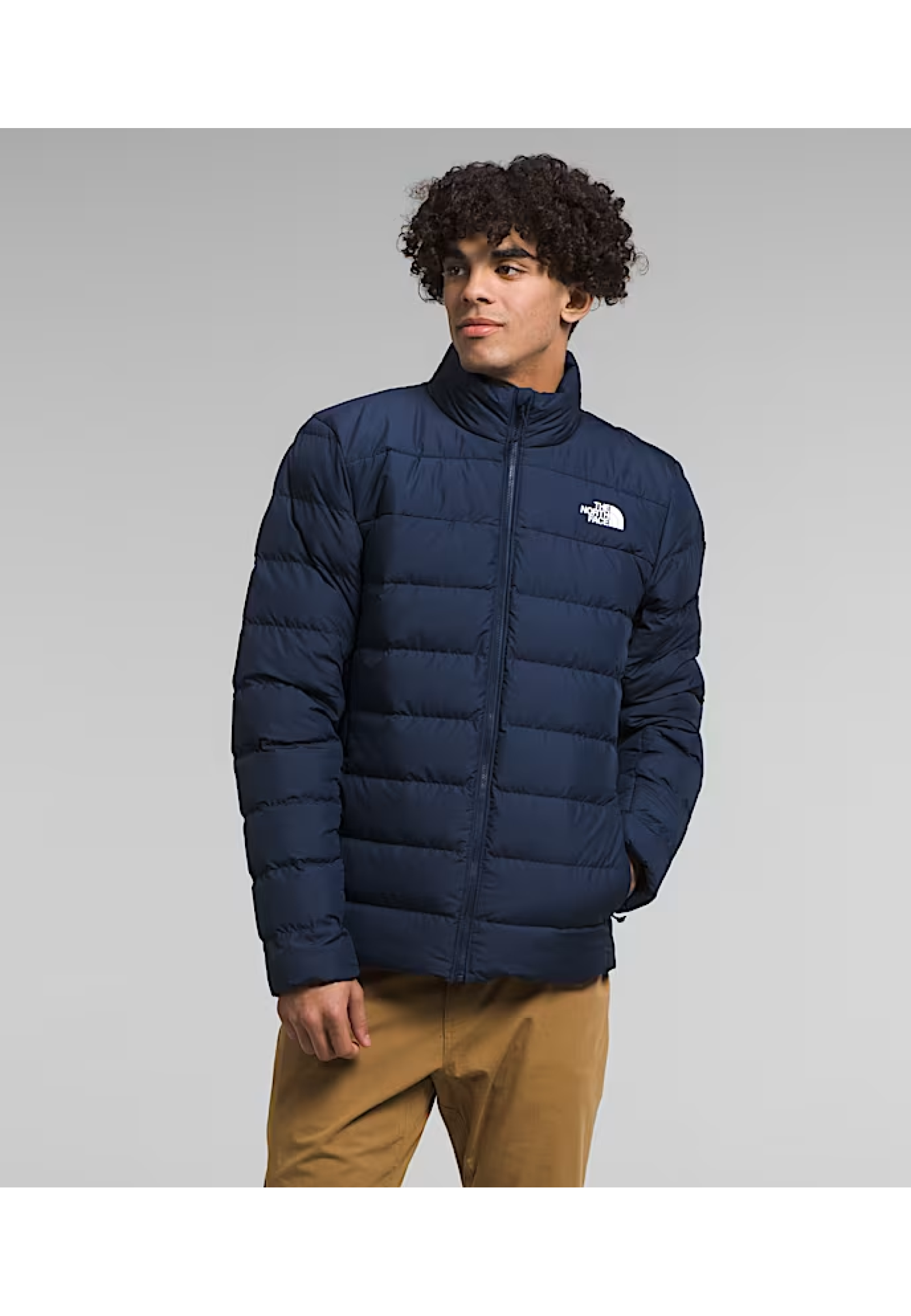 Чоловіча куртка The North Face Aconcagua III Summit Navy у міському зимовому образі