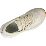 Outfit with Under Armour Infinite 6 Silt/White on morning run 2026