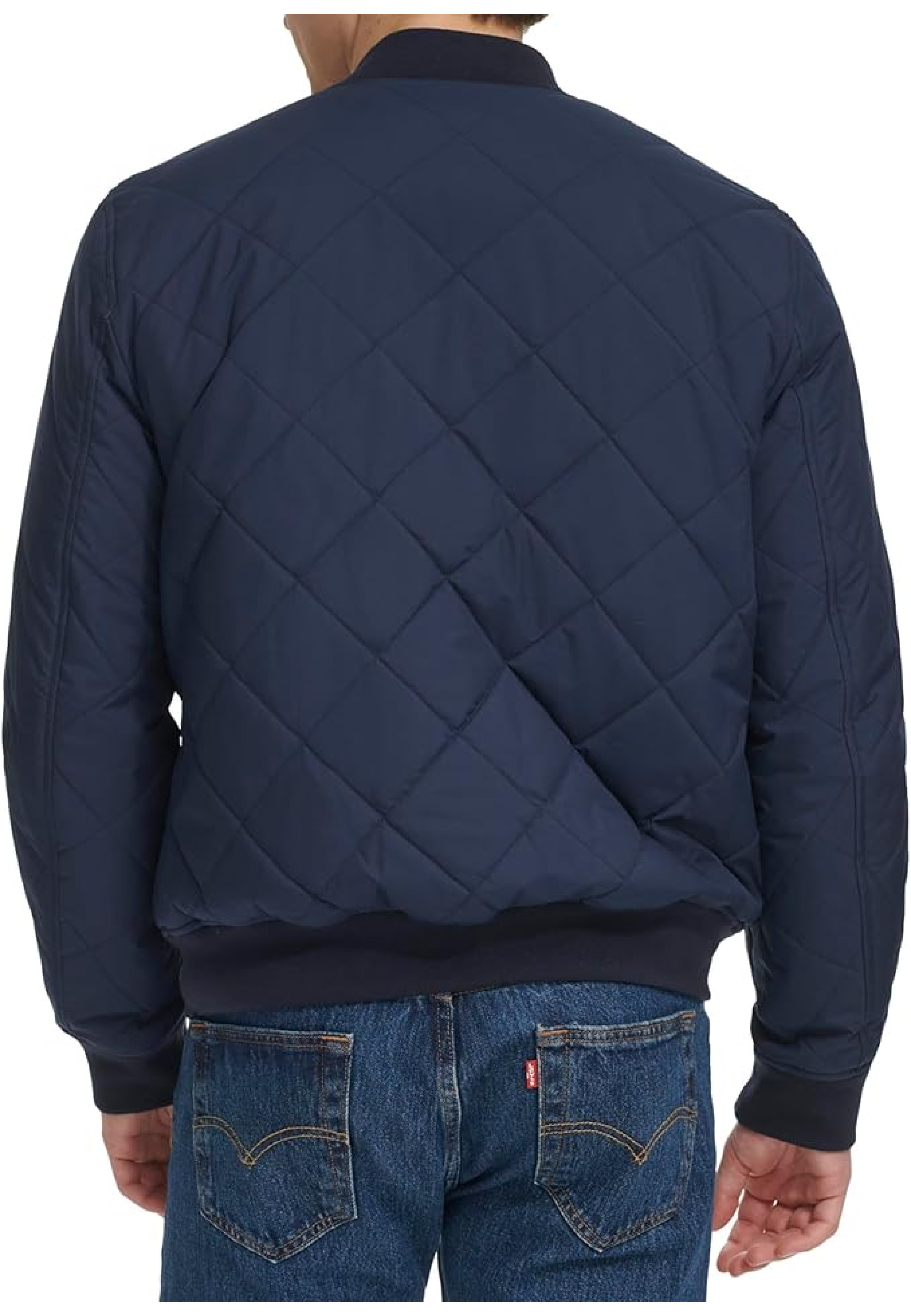 Чоловіча куртка Levi's Diamond Quilted Bomber Jacket Navy Patch Pocket у міському образі