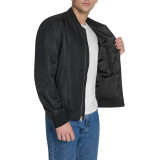 Мужской бомбер Levi's MA-1 Flight Satin Unfilled Black Classic в уличном образе