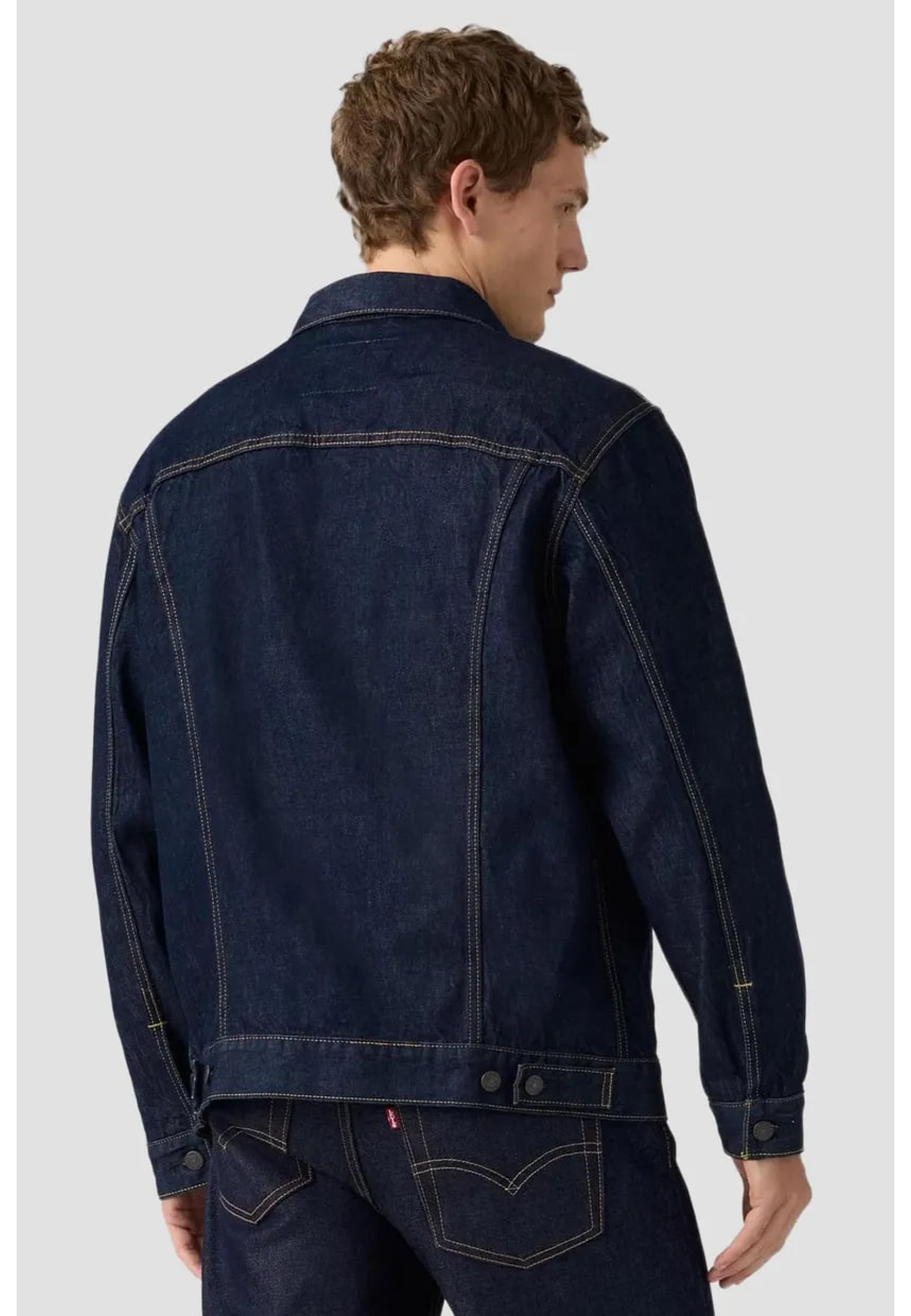 Levi's Relaxed Fit Trucker Jacket A57820083 Wash It Out Rinse Dark Wash front view