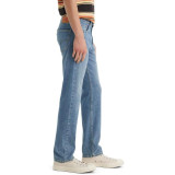 Чоловічі джинси Levi's 505 Regular Fit у кольорі Hats Off в повсякденному образі