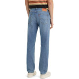 Чоловічі джинси Levi's 505 Regular Fit у кольорі Hats Off в повсякденному образі