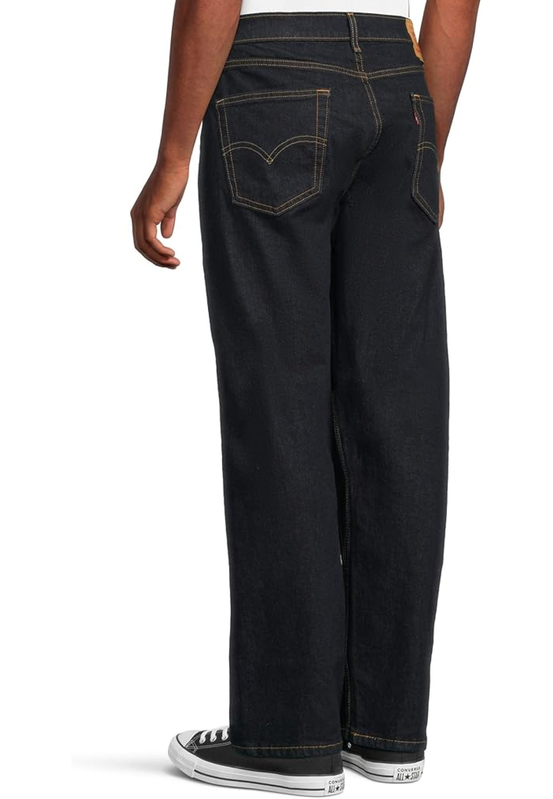 Чоловічі джинси Levi's 505 Regular Rinse Str Dark Wash Style #005051453 у повсякденному луці з кросівками Merrell