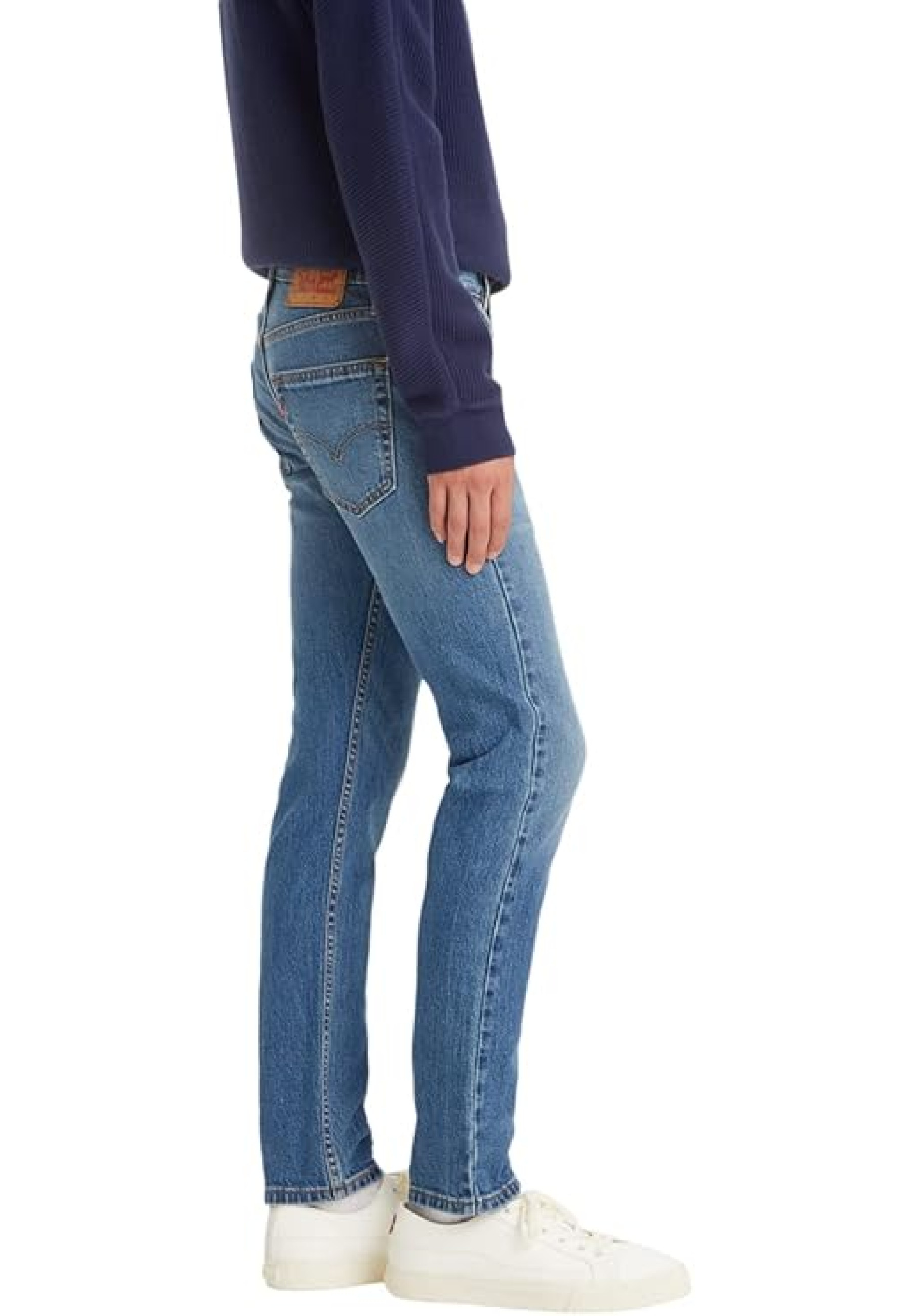 Мужские джинсы Levi's 502 Come Closer синего цвета на модели