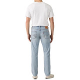 Levi's 502 Taper Performance Cool Men's Jeans Iceberg Cool Style #295071778 на моделі в міському середовищі
