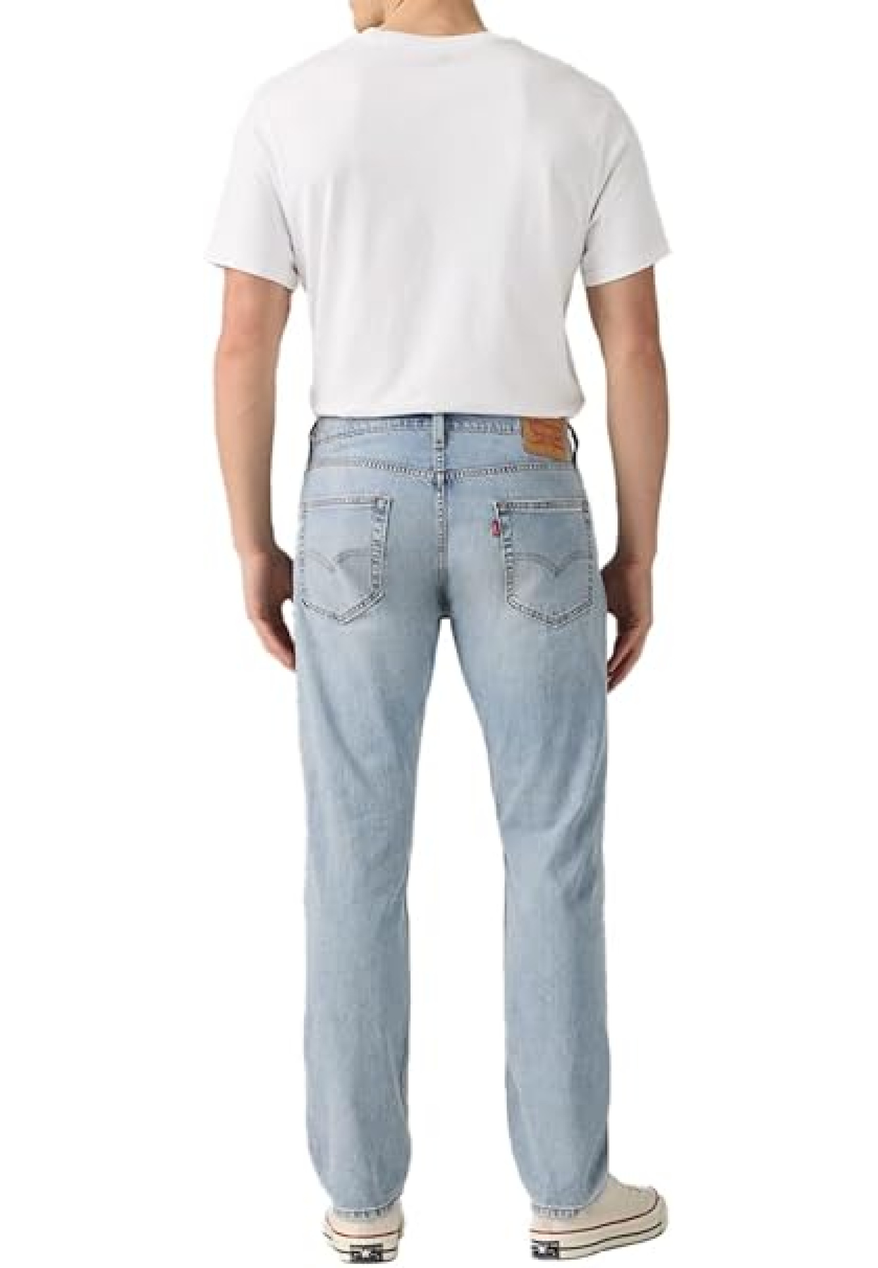 Levi's 502 Taper Performance Cool Men's Jeans Iceberg Cool Style #295071778 на моделі в міському середовищі