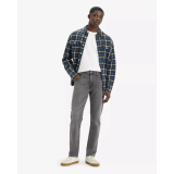 Outfit with Levi's 502 Taper Stargazer ADV jeans on urban walk 2026