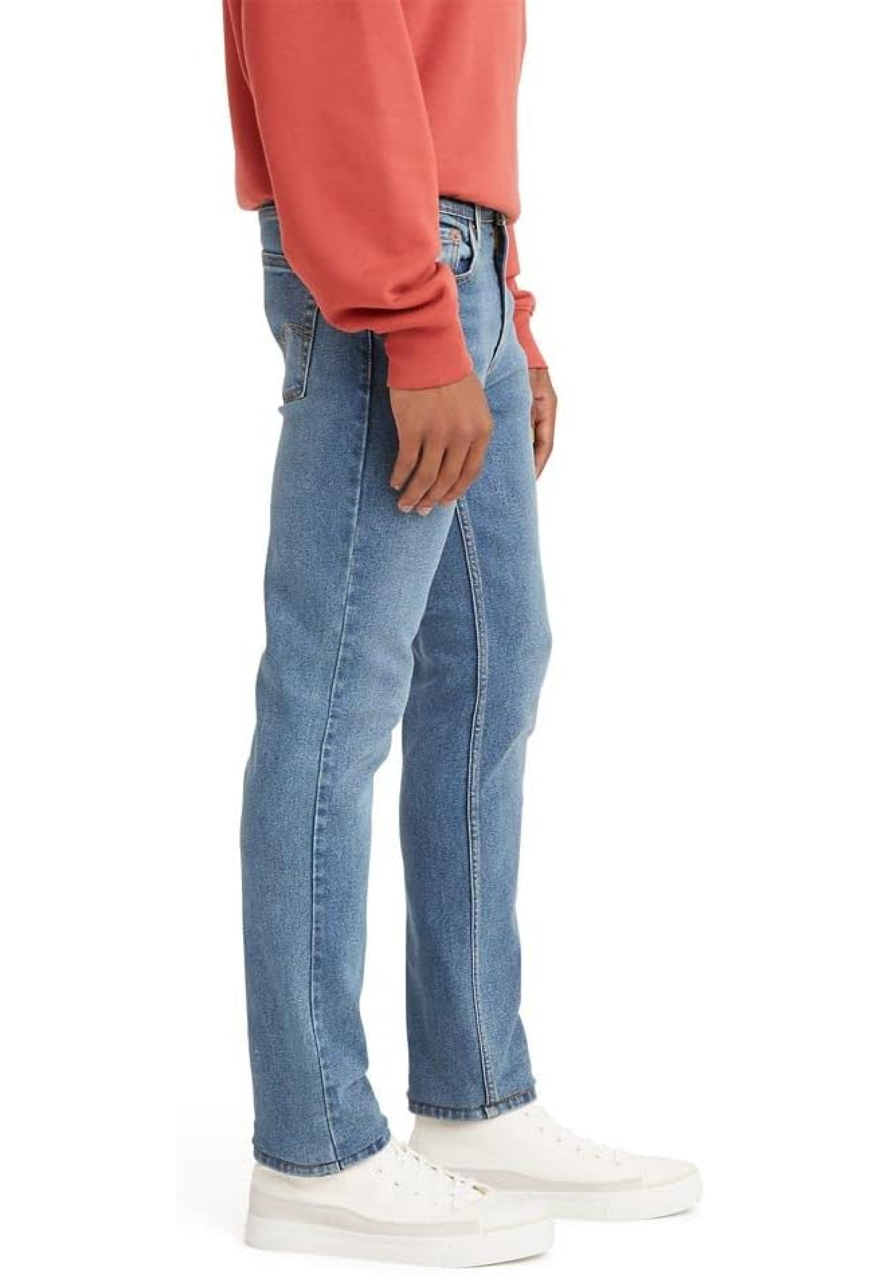 Чоловічі джинси Levi's 511 Fresh Blue яскраво-синього кольору на моделі