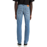 Чоловічі джинси Levi's 511 Always Adapt синього кольору з потертостями на моделі