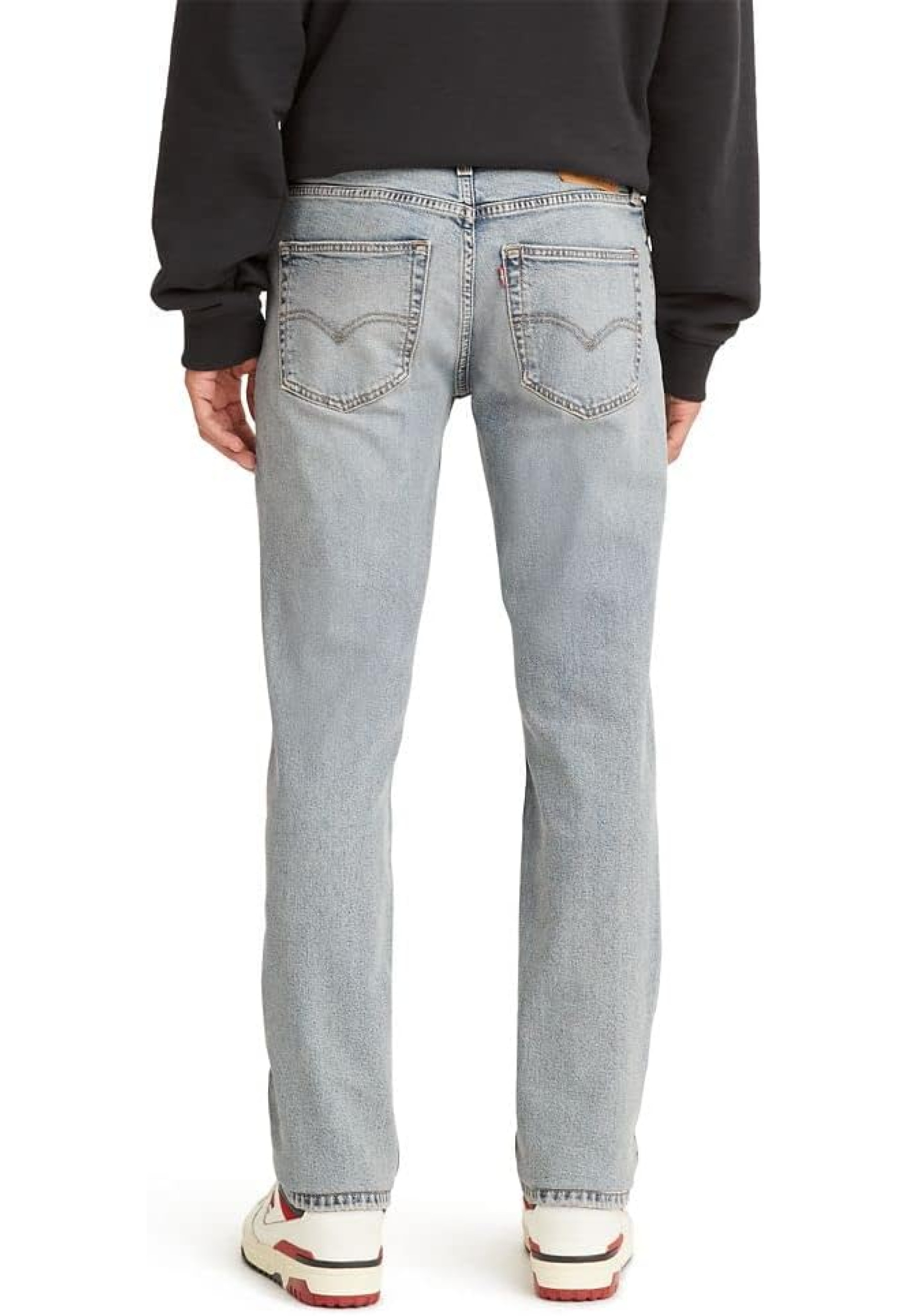 Мужские джинсы Levi's 511 Slim Fit Everyday Authentic в городском образе