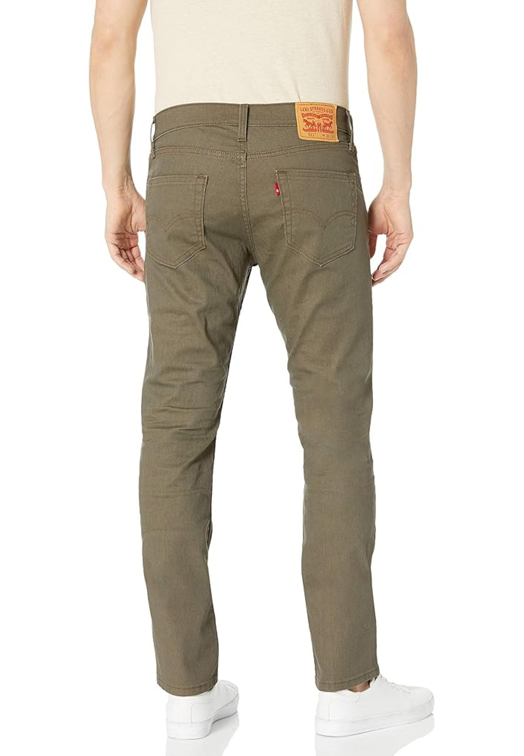 Образ з джинсами Levi's 511 Slim Fit Khaki 3D та кросівками для активного стилю 2026