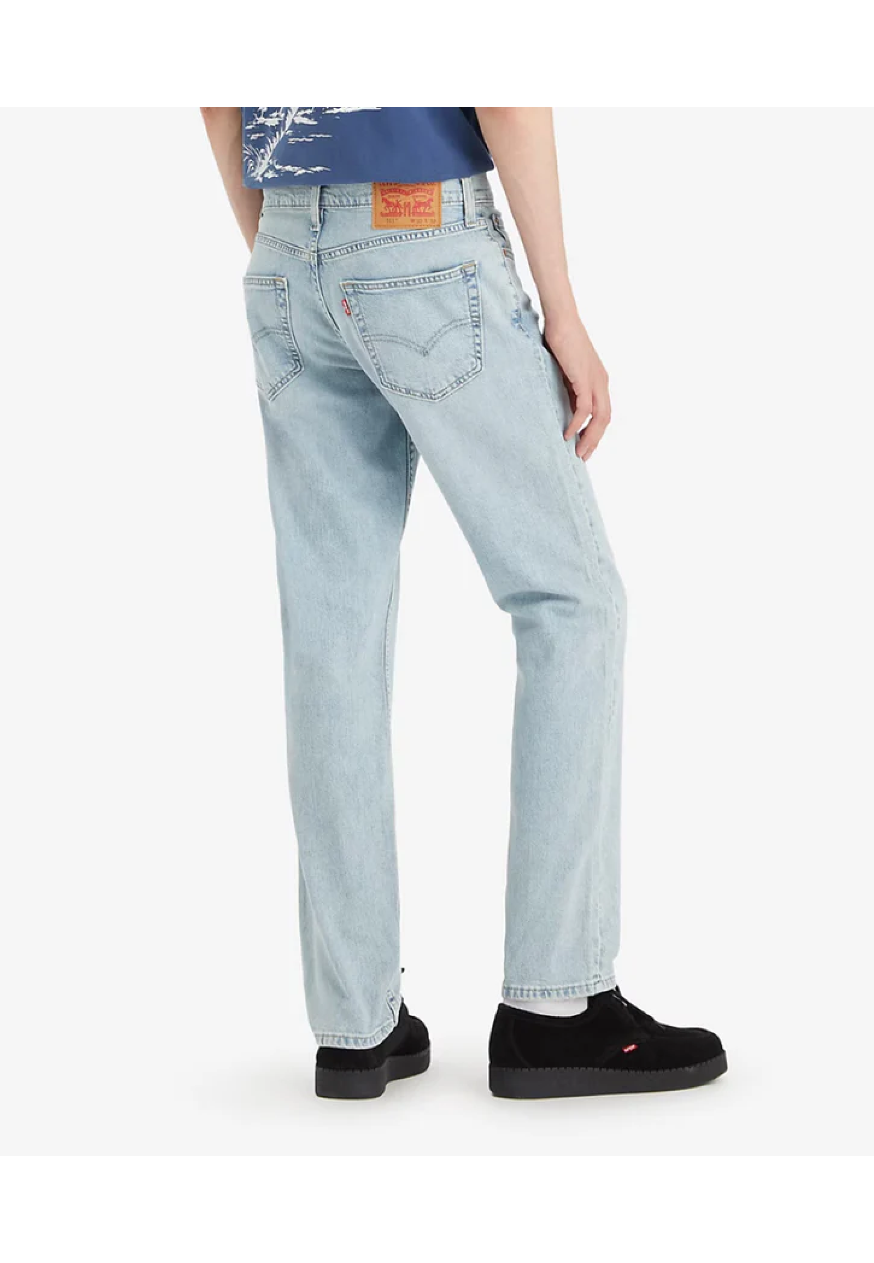 Чоловічі джинси Levi's 511 Slim Fit Take It All Light Wash у міському casual образі