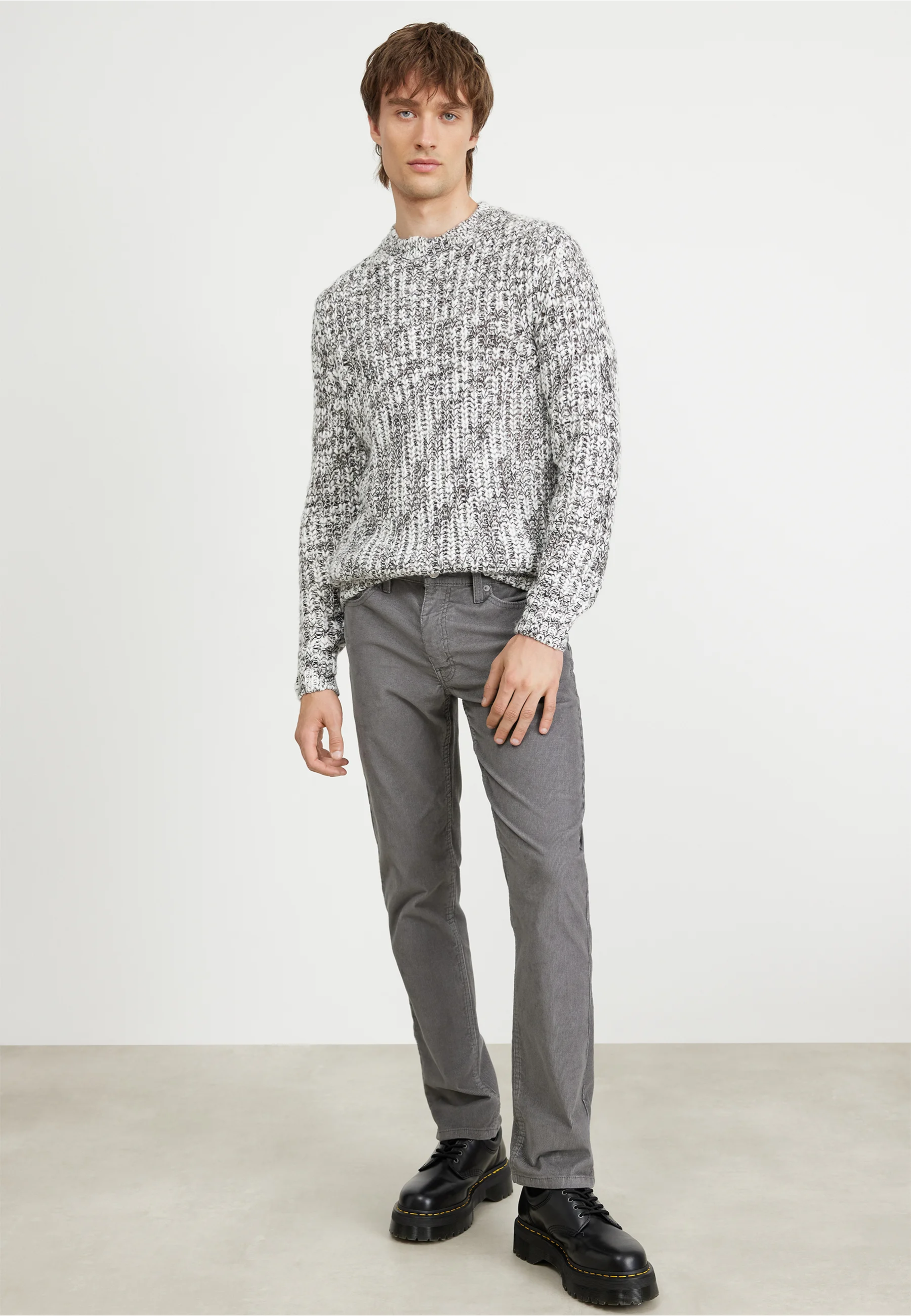 Образ з джинсами Levi's 511 Slim Fit Corduroy Pewter Grey та курткою 2025