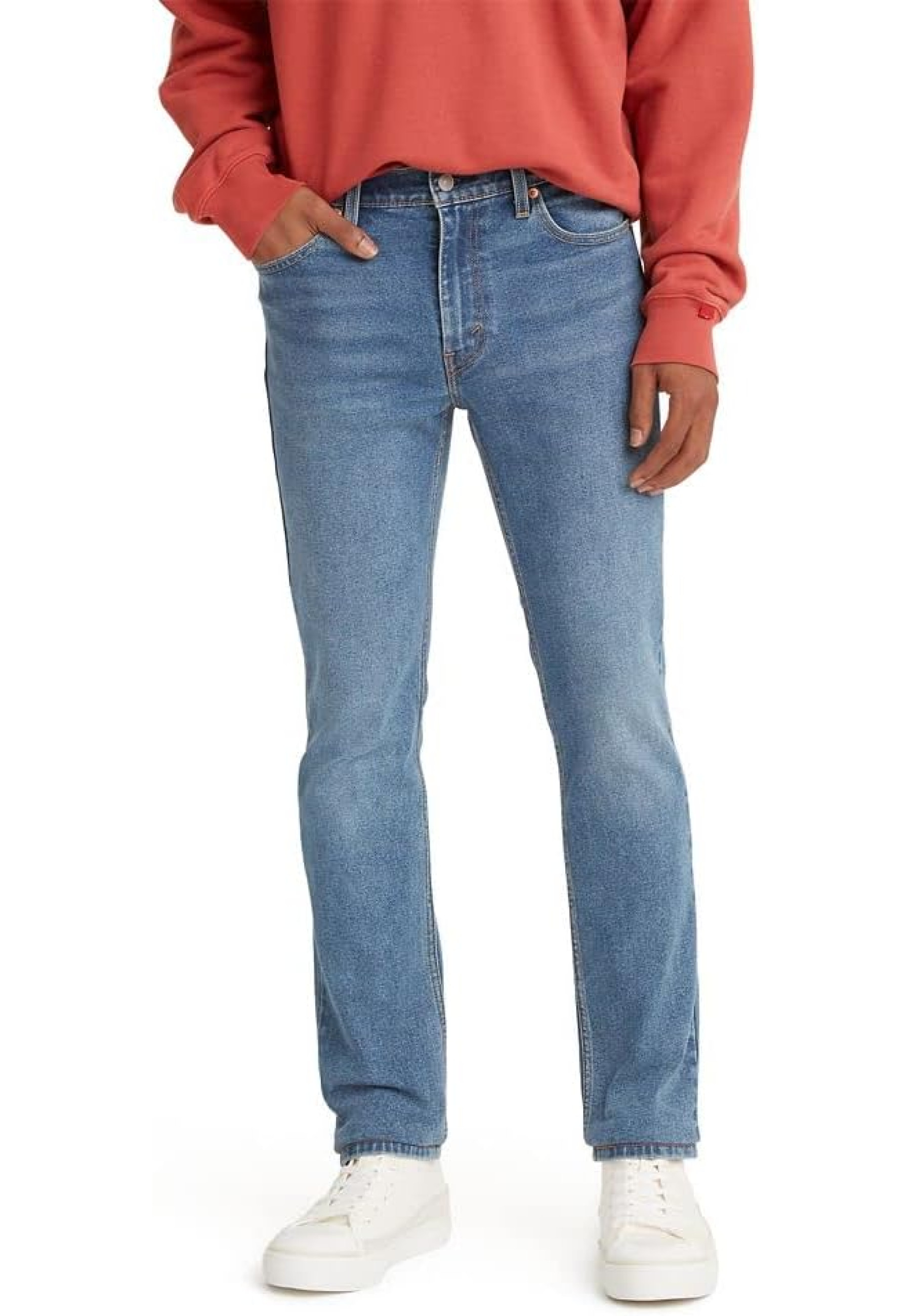 Чоловічі джинси Levi's 511 Fresh Blue яскраво-синього кольору на моделі