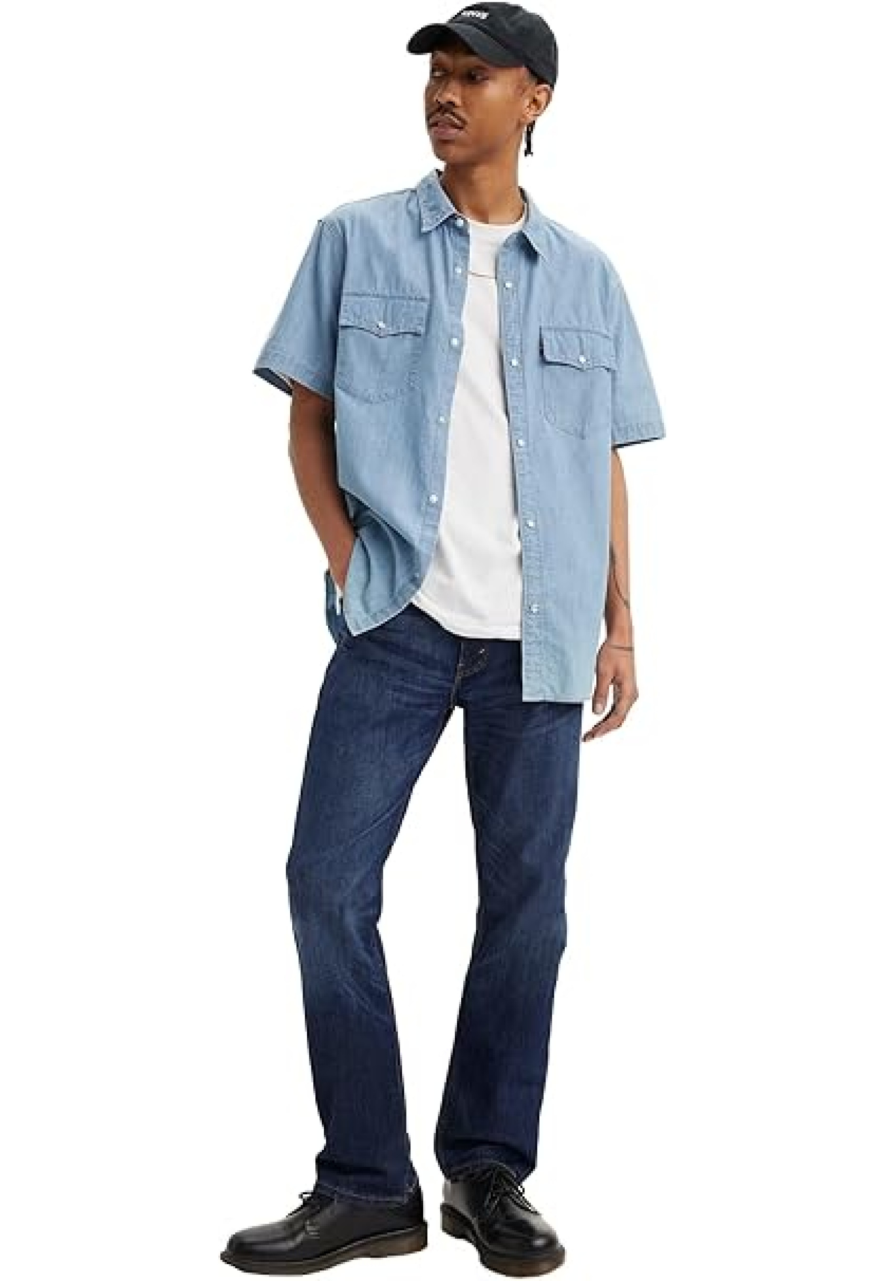 Casual outfit with Levi's 513 Slim Straight Jeans Tree Topper and stylish shoes 2025