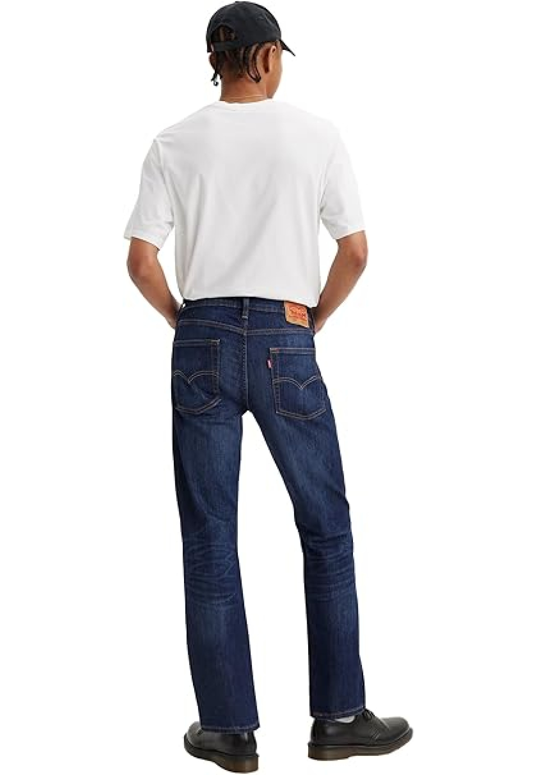 Casual outfit with Levi's 513 Slim Straight Jeans Tree Topper and stylish shoes 2025