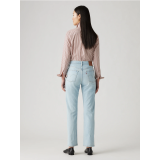 Женские джинсы Levi's 501 Original Fit Wow Me Over в повседневном образе