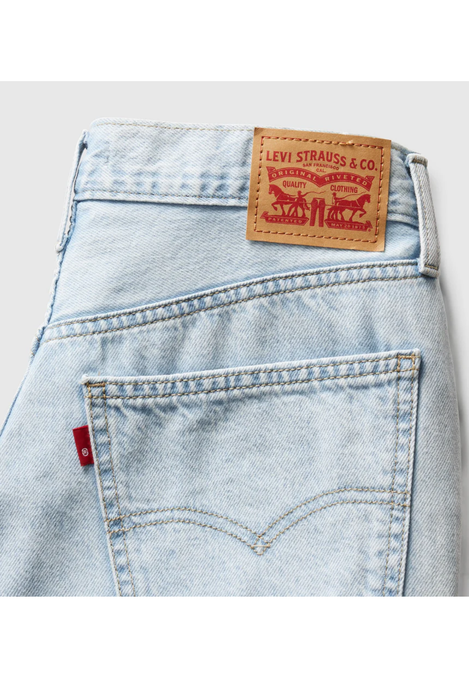 Levi's Low Pro Lightweight Women's Jeans Right Over Light Wash in casual outfit